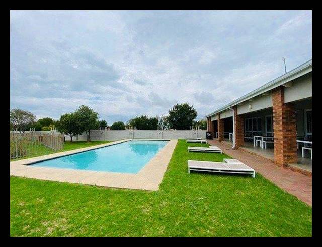 2 BEDROOM APARTMENT FOR SALE IN BLUE HILLS